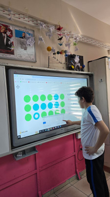 Öğrencilerin algoritma mantığını öğrenmesi